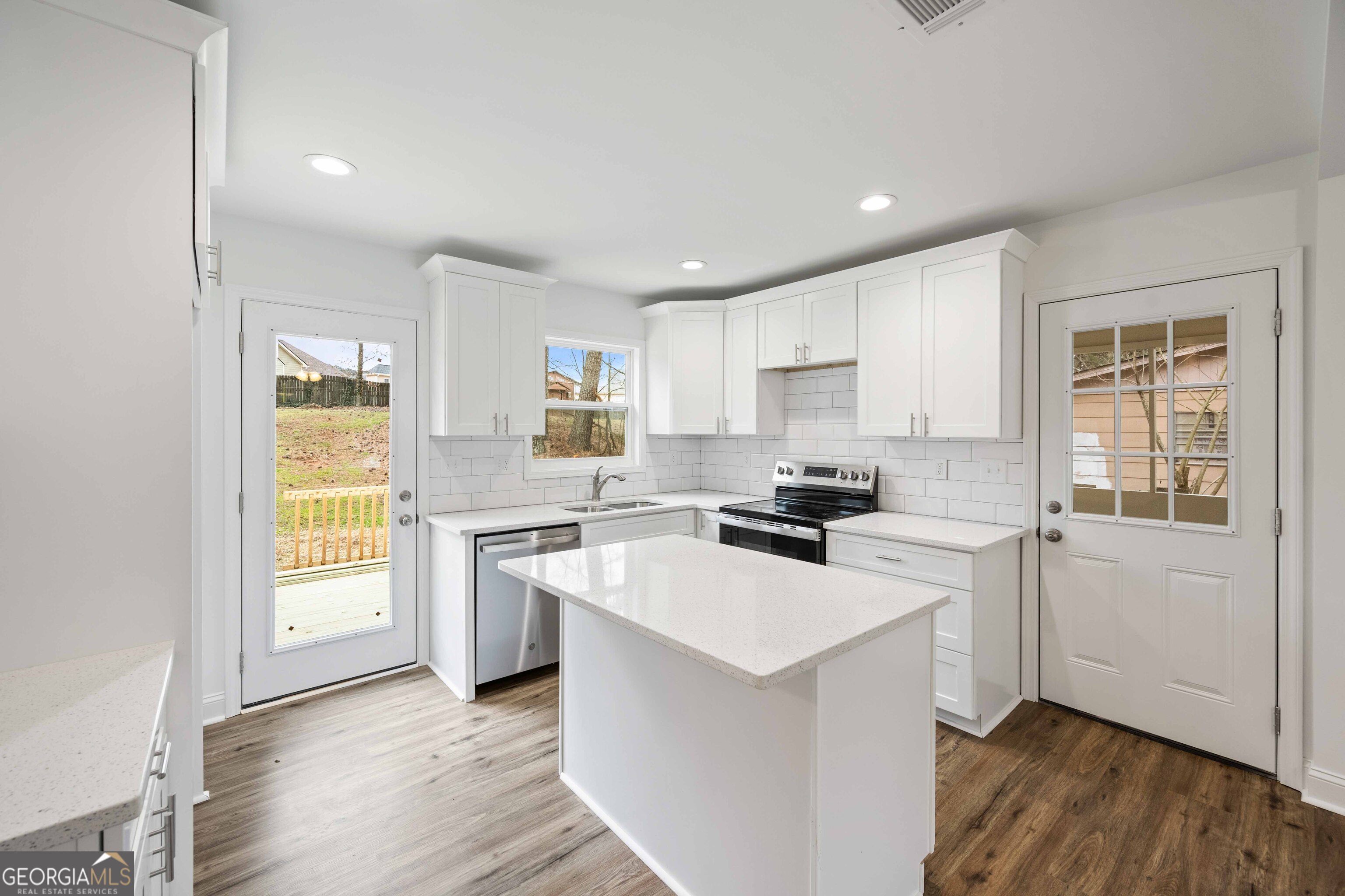 1506 Sycamore Drive Nw Property Photo 12