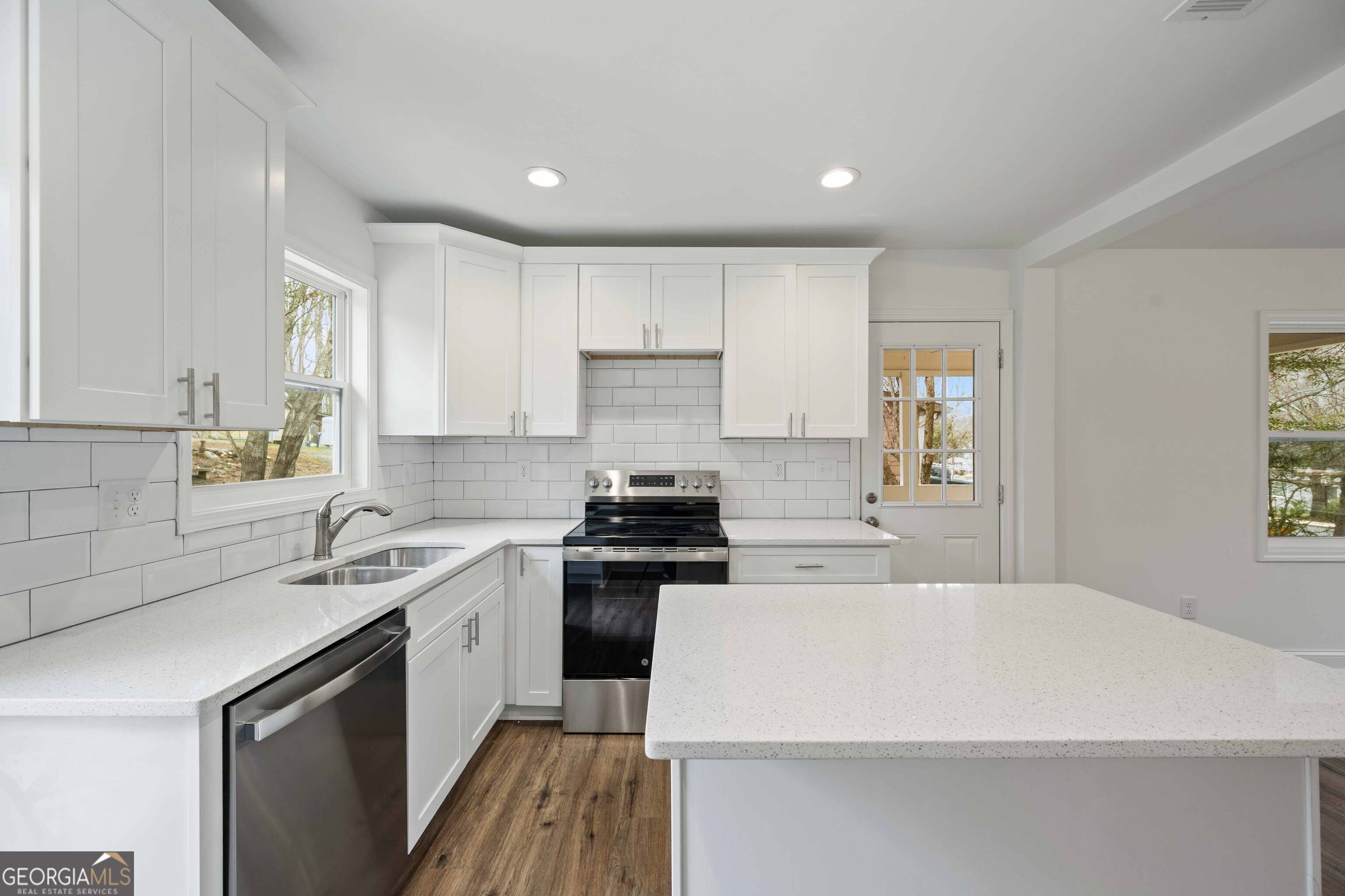 1506 Sycamore Drive Nw Property Photo 15