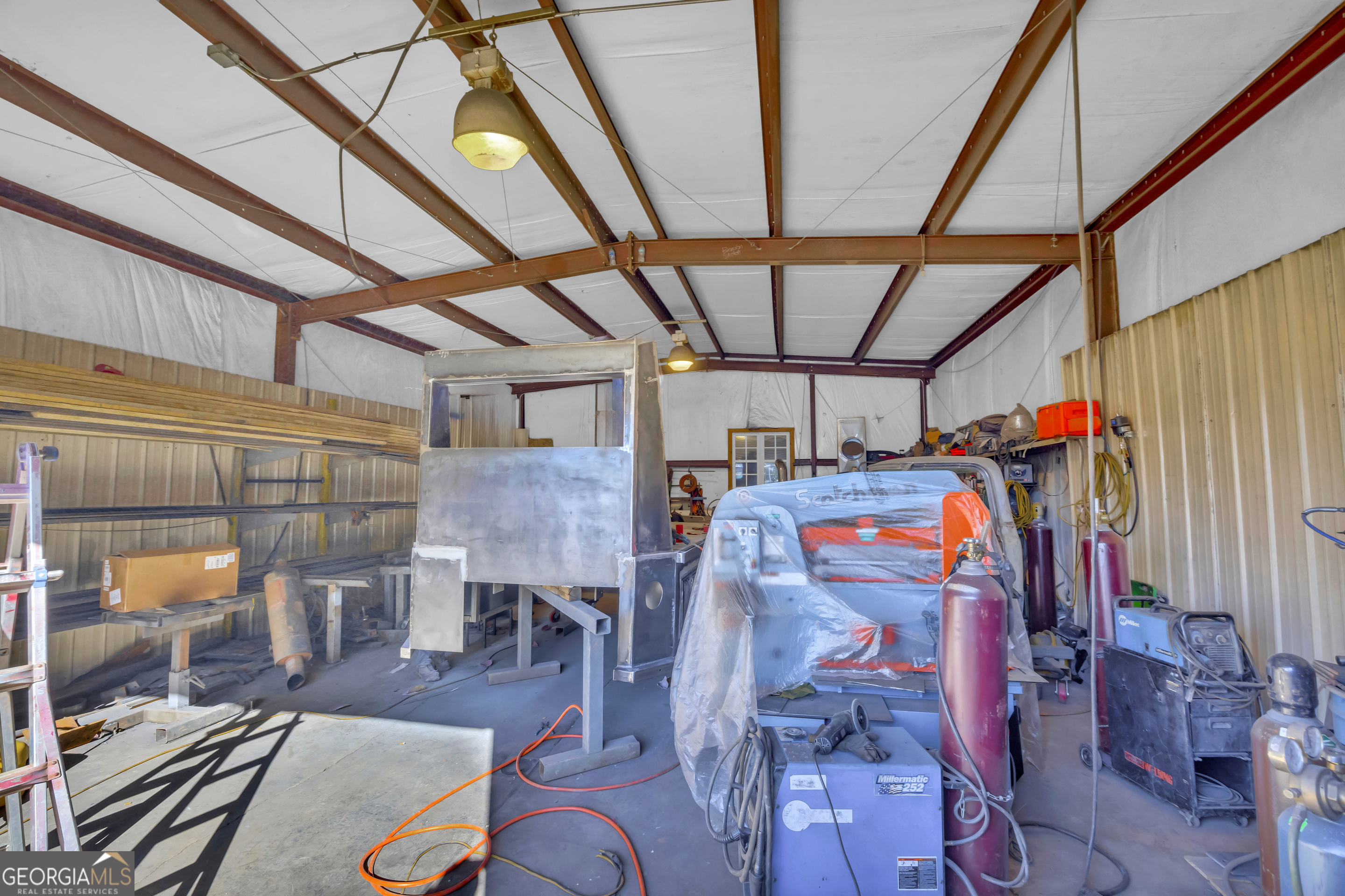 5940 Highway 129 Property Photo 6