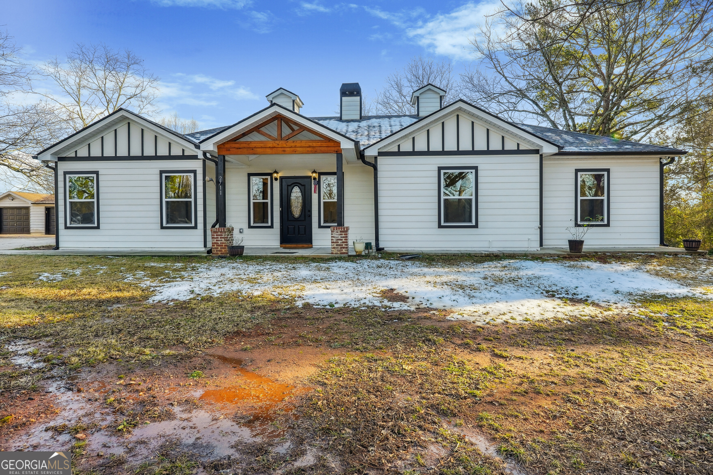 2711 Mcdonough Road Property Photo 1