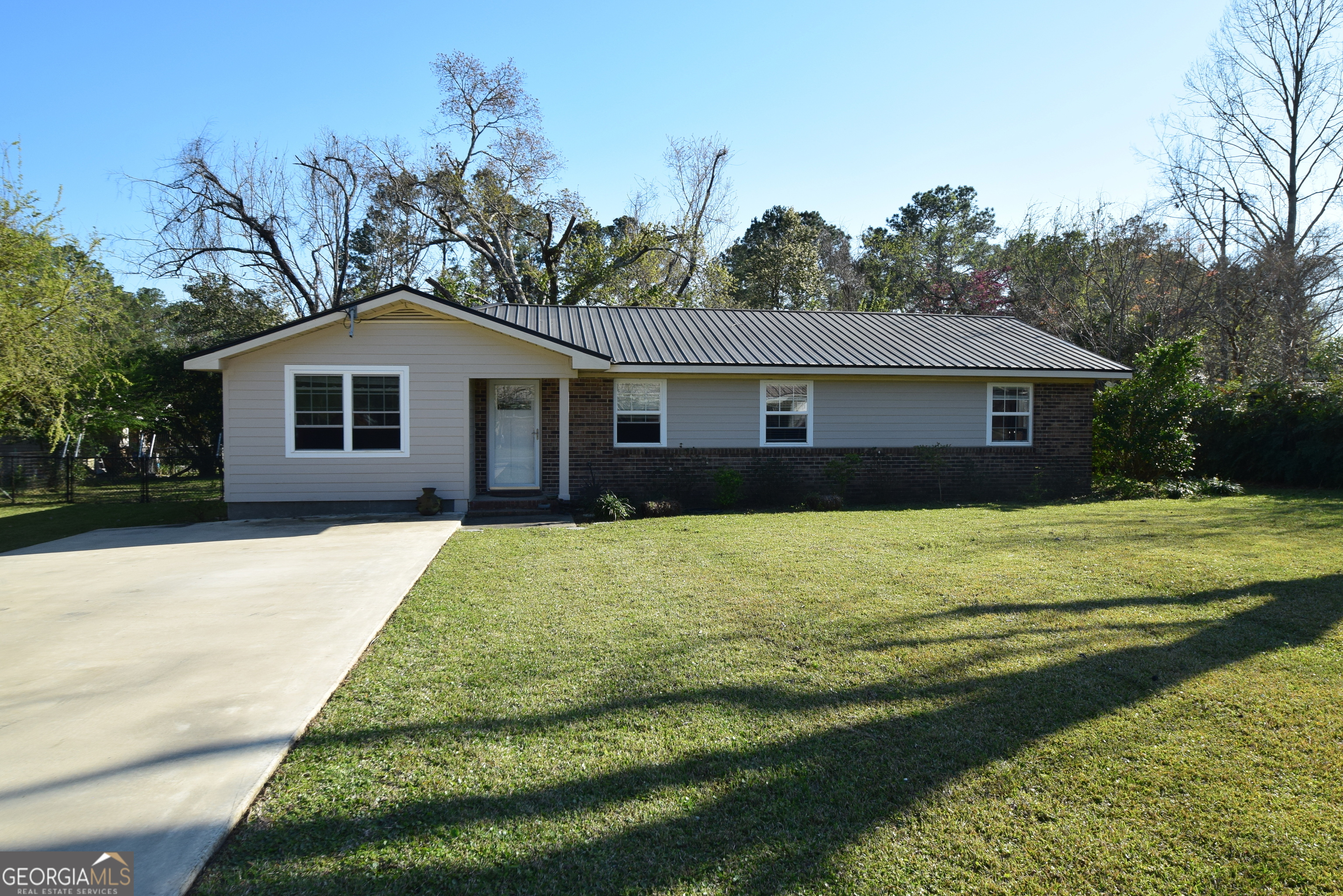 513 Leisure Lane Property Photo