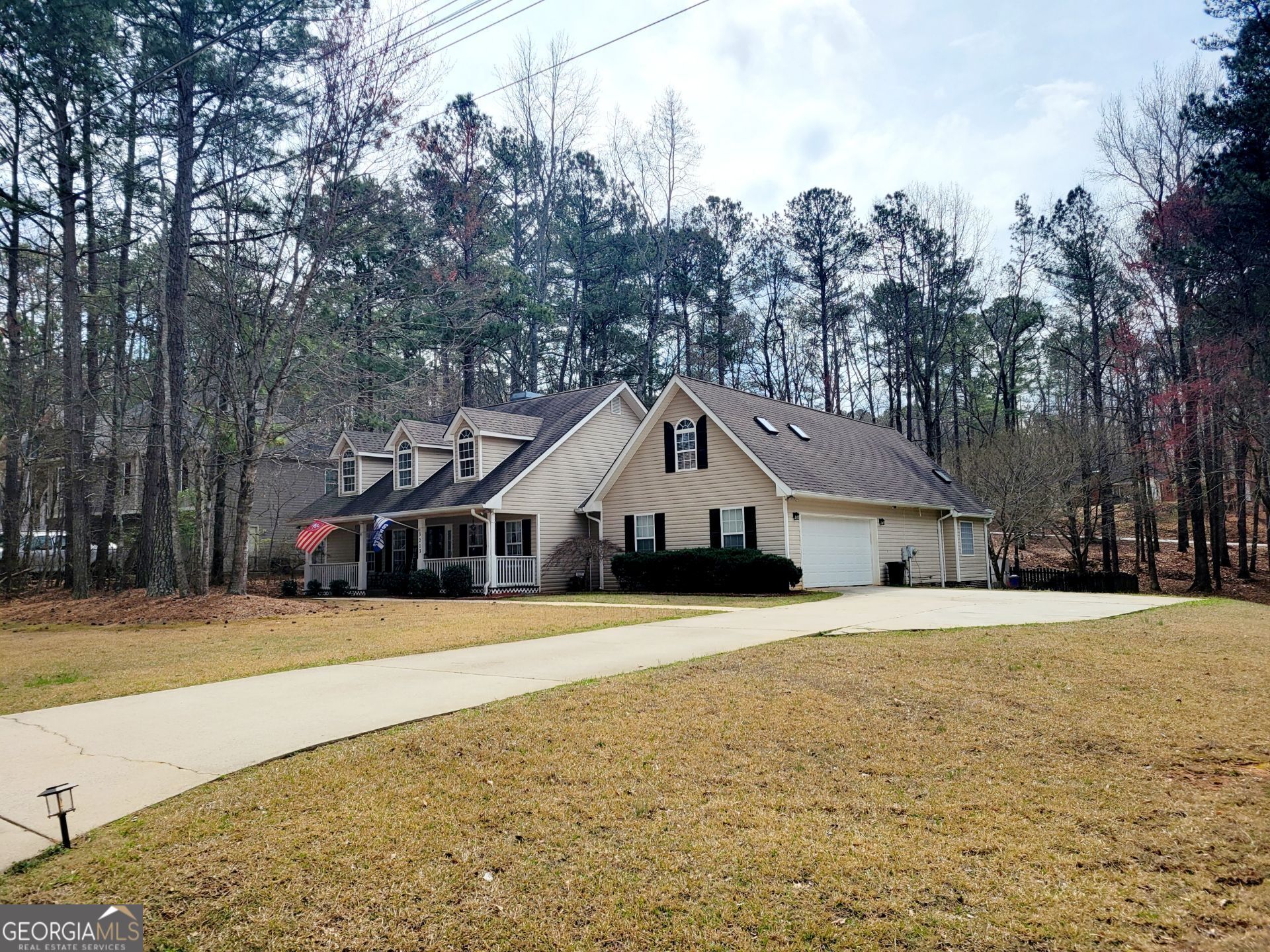 3213 Sweetbriar Drive Property Photo 2