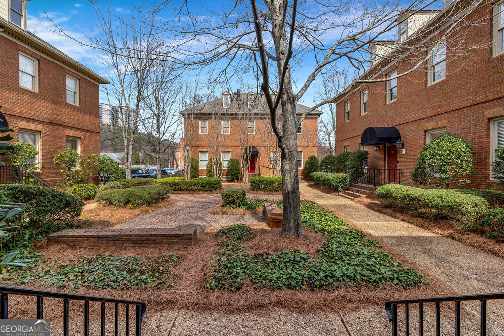2900 Paces Ferry Road Se Suite 200 Property Photo