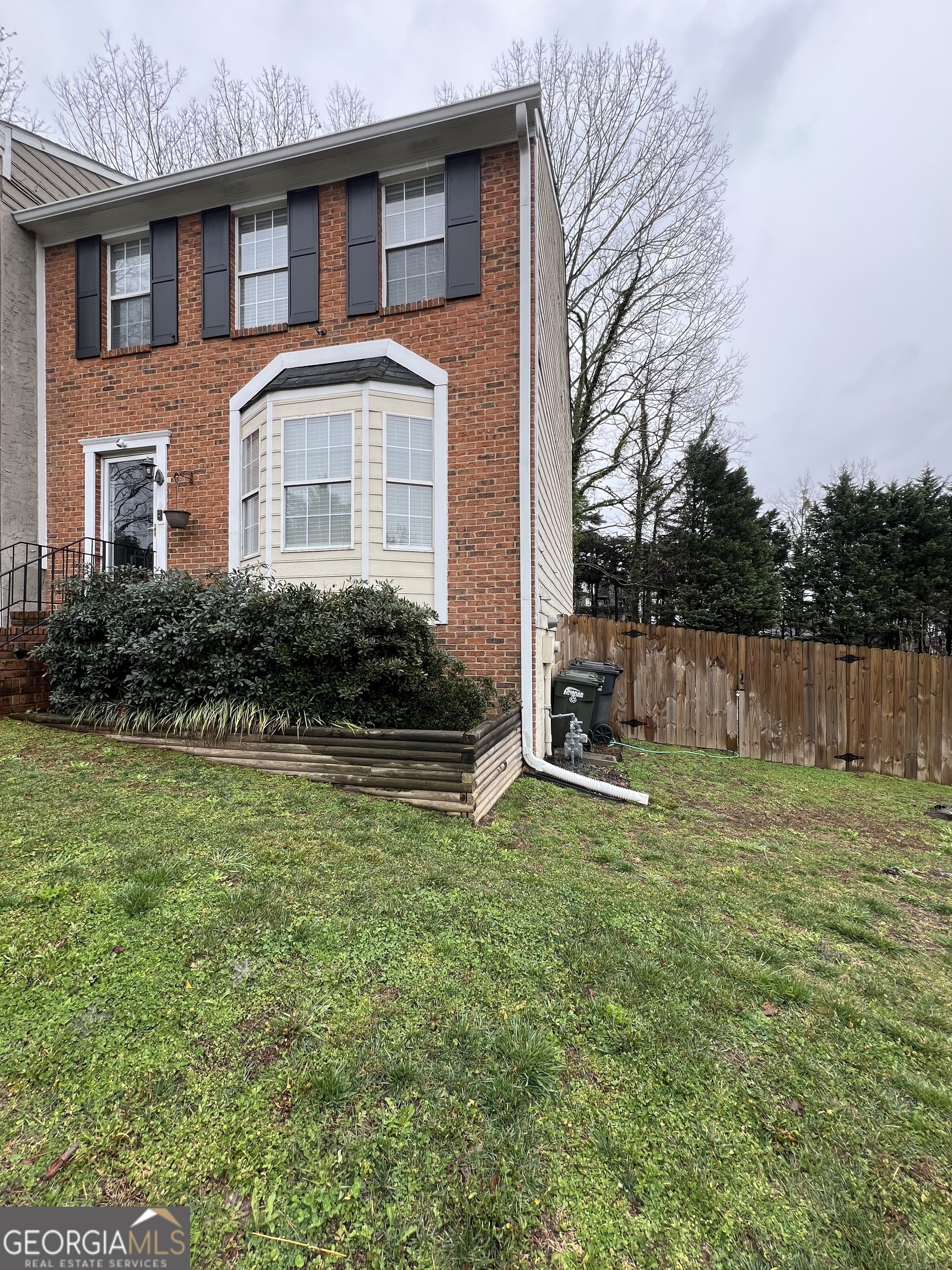 1672 Cedar Bluff Way Property Photo