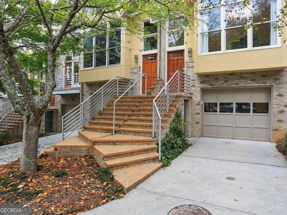 1323 Peachtree View Ne Property Photo