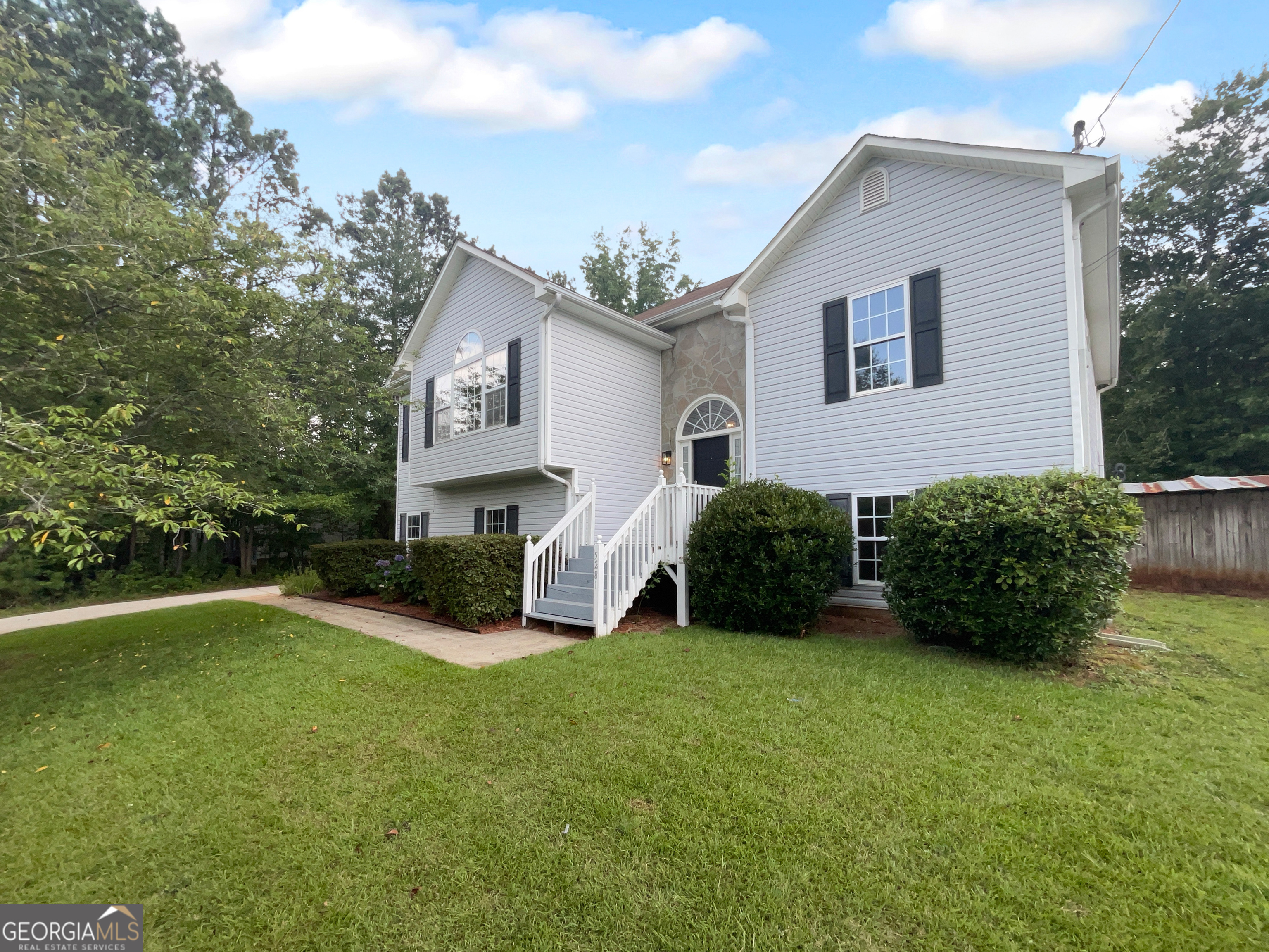 5281 Brookshire Court Property Photo 1