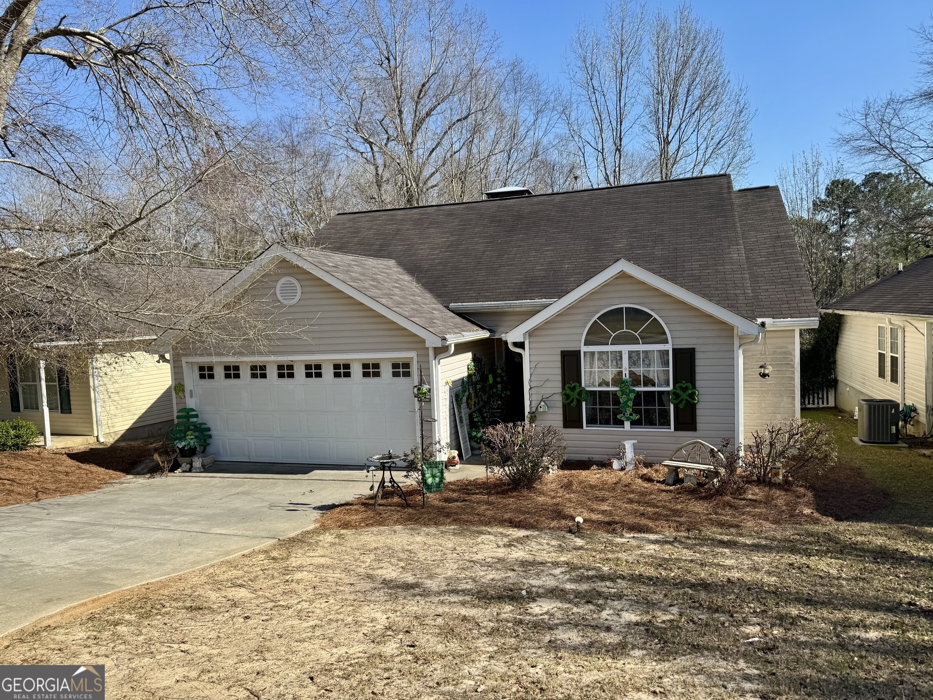 205 Shadow Pond Property Photo