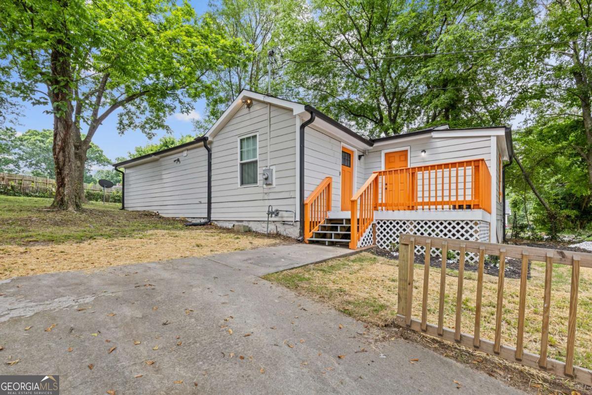 2065 Morehouse Drive Nw Property Photo 1