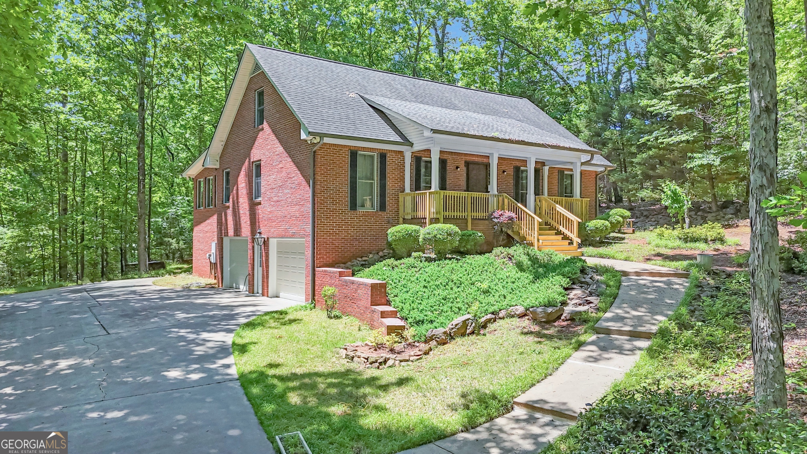 150 Gill Lane Property Photo 1