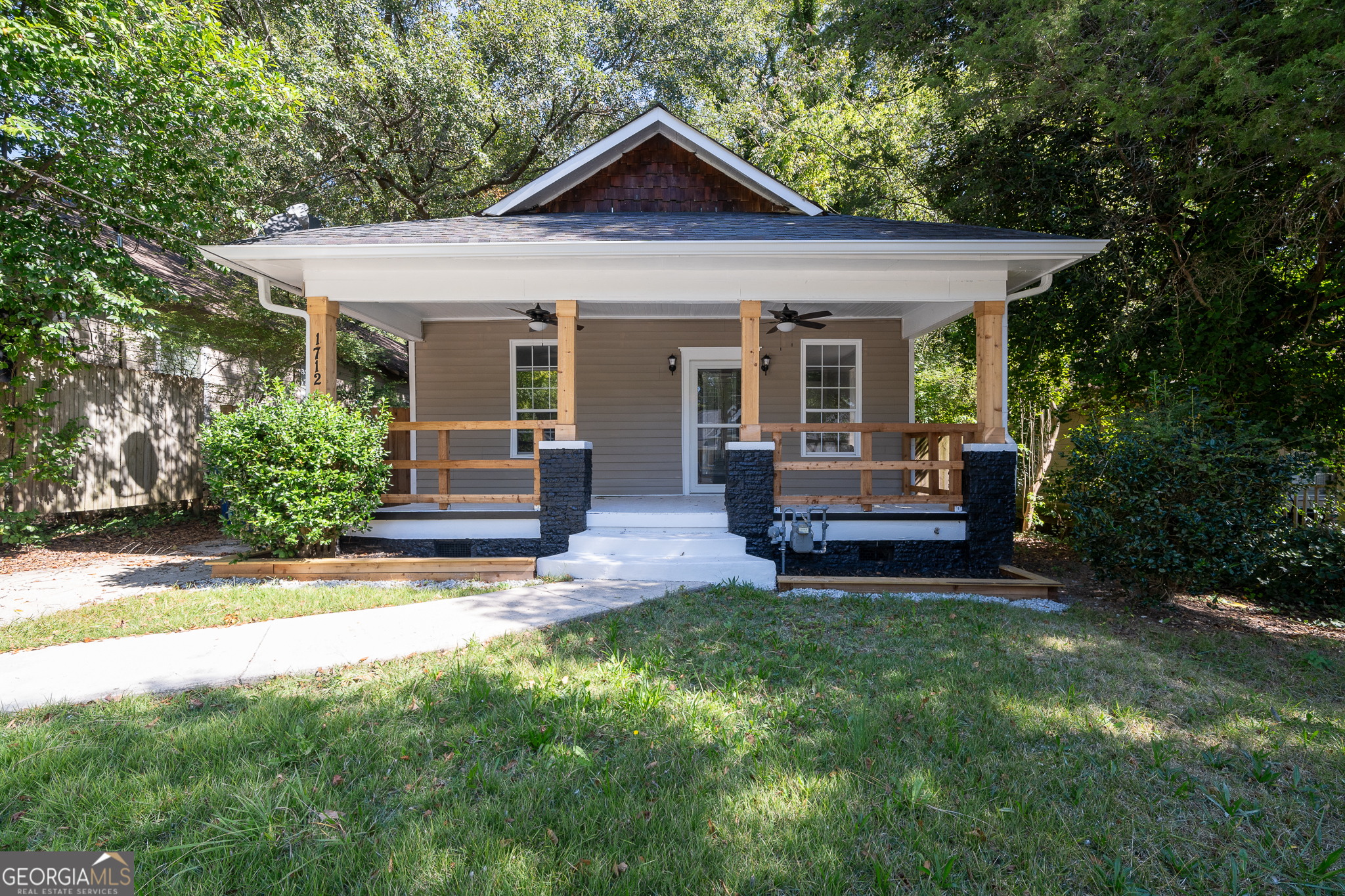 1712 Evans Drive Sw Property Photo 1