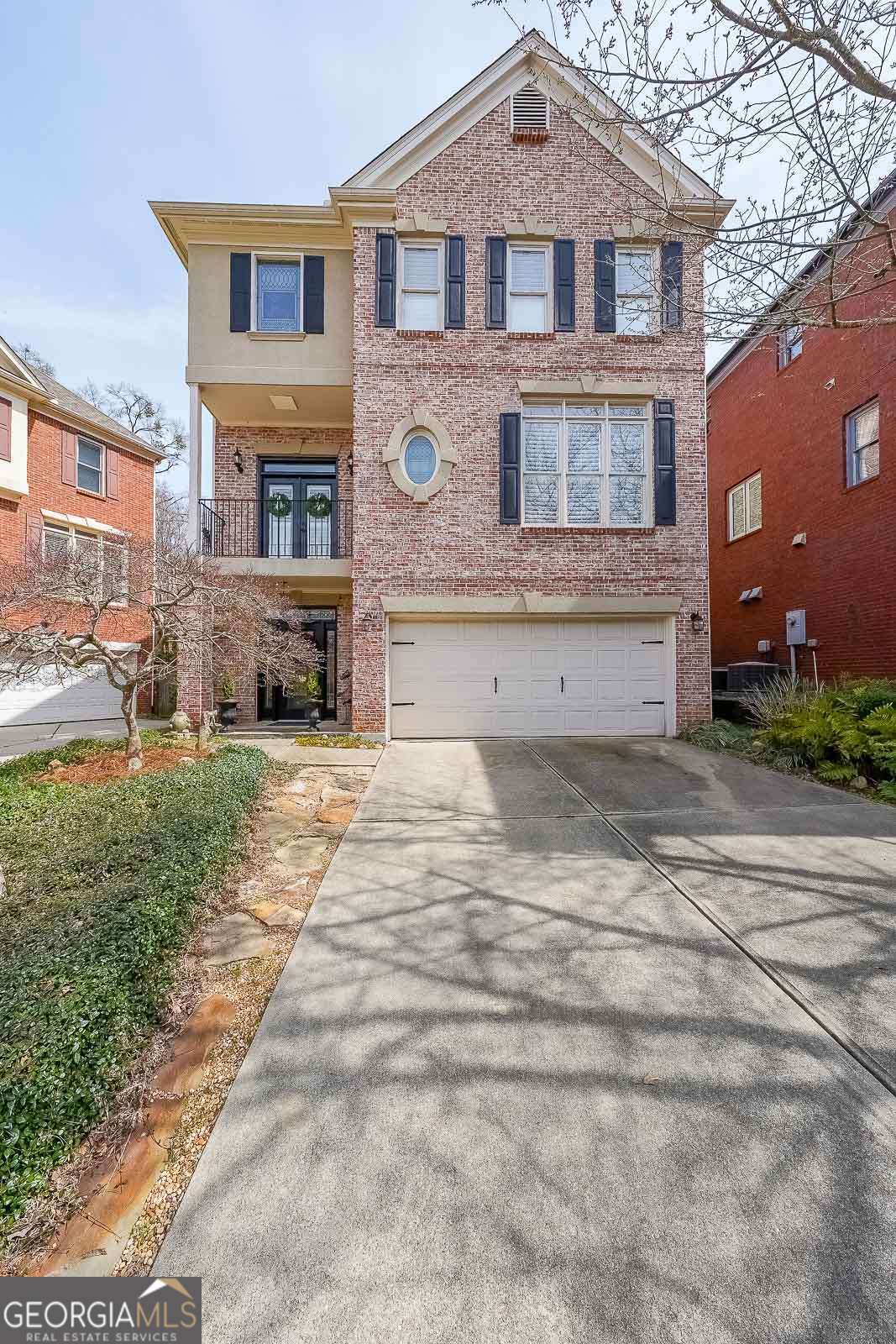 2476 Manor Walk Property Photo