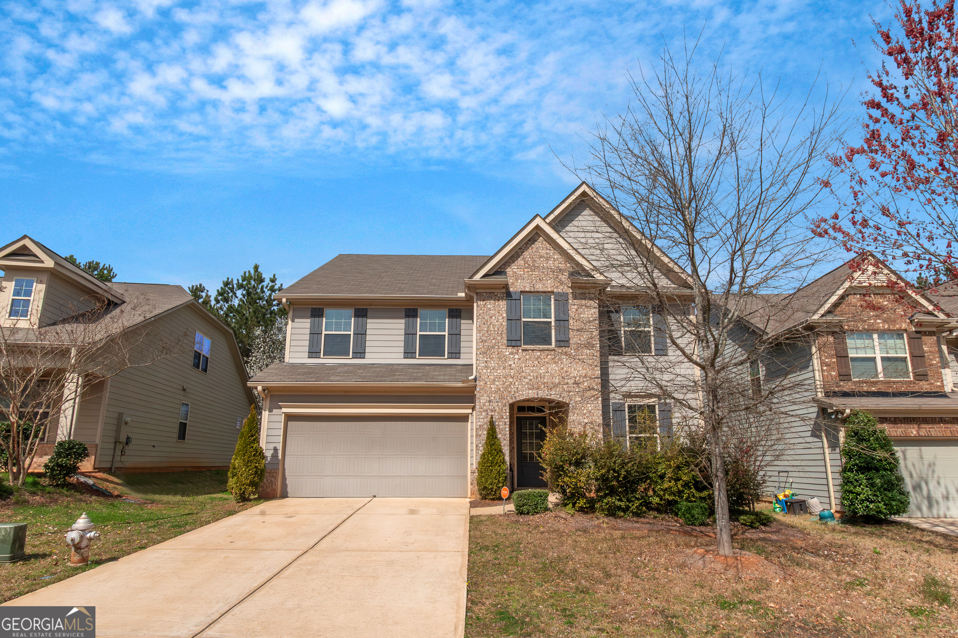 1077 Roanoke Avenue Property Photo