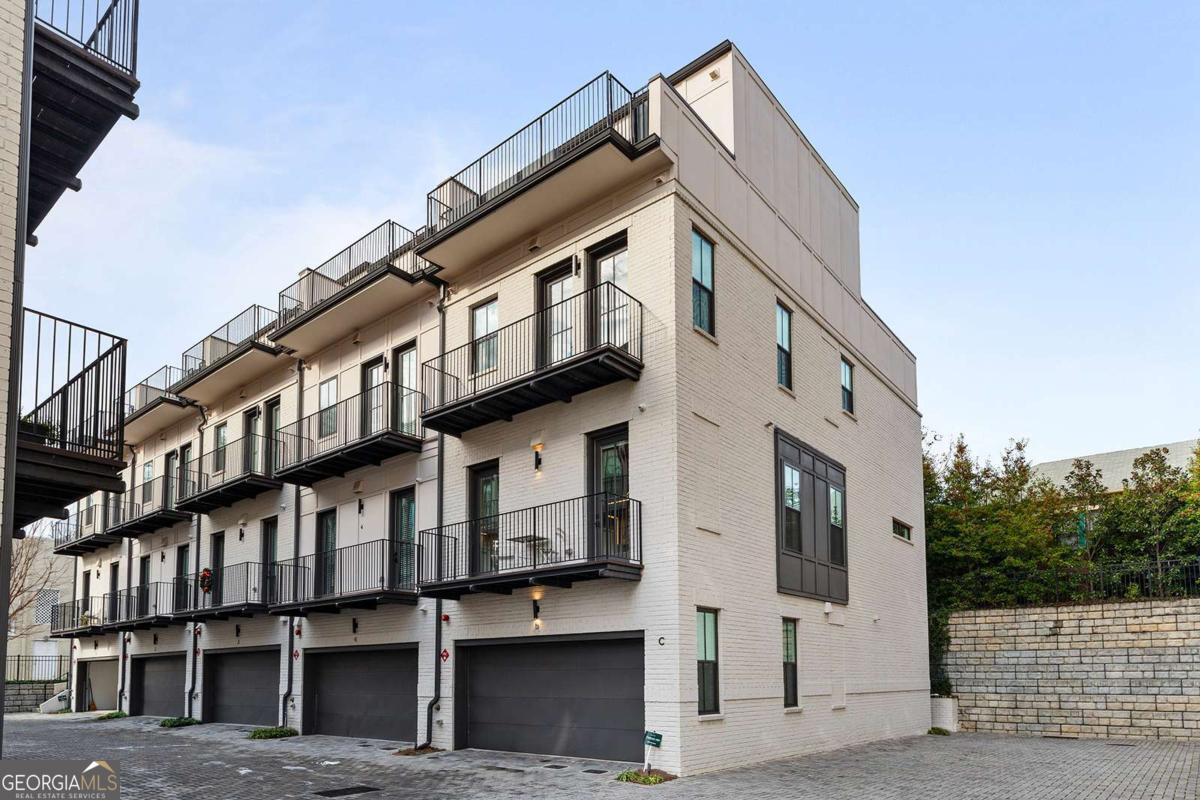 574 Boulevard Place Ne # 5 Property Photo