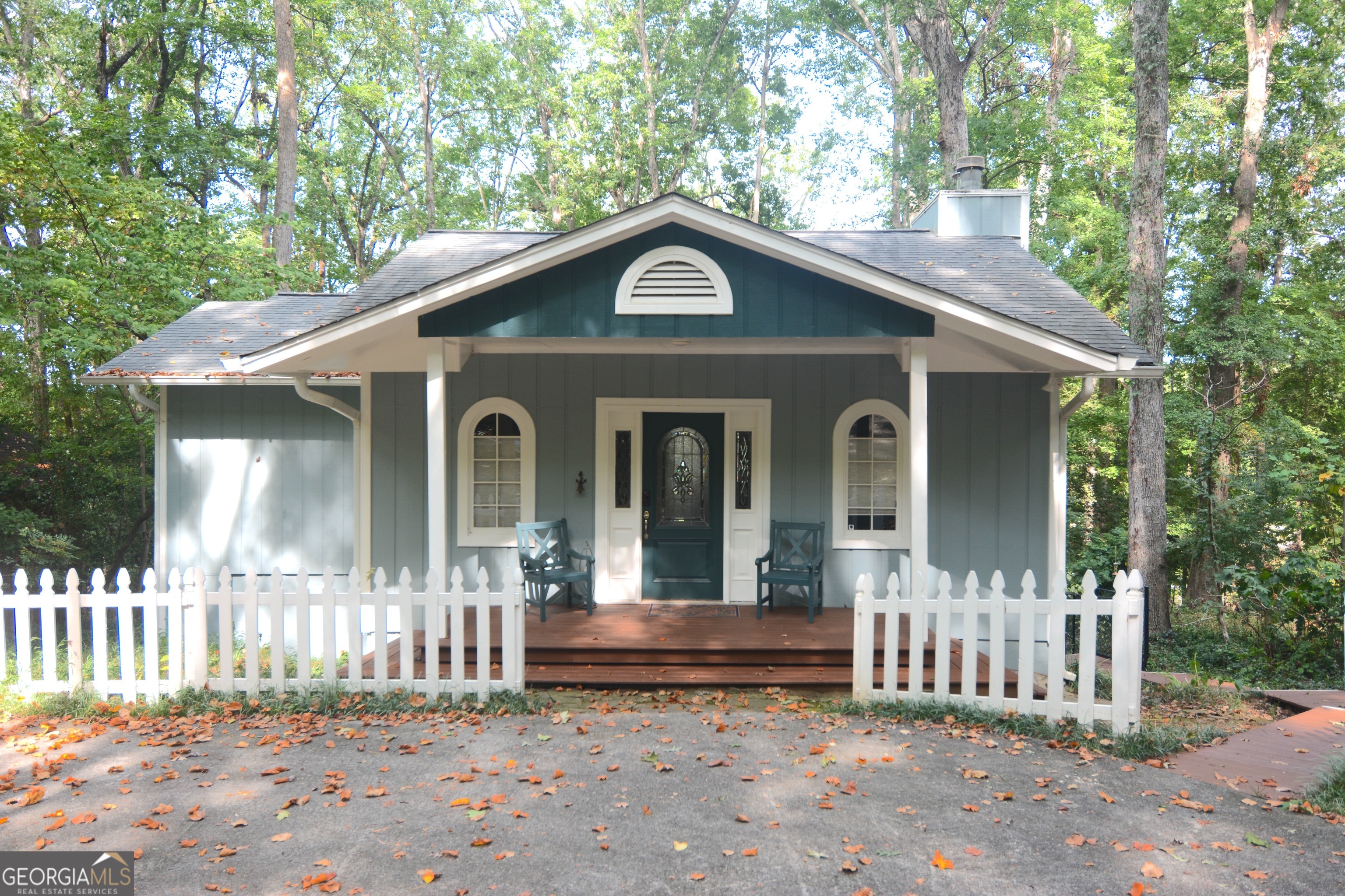 294 Lakeshore Drive Property Photo