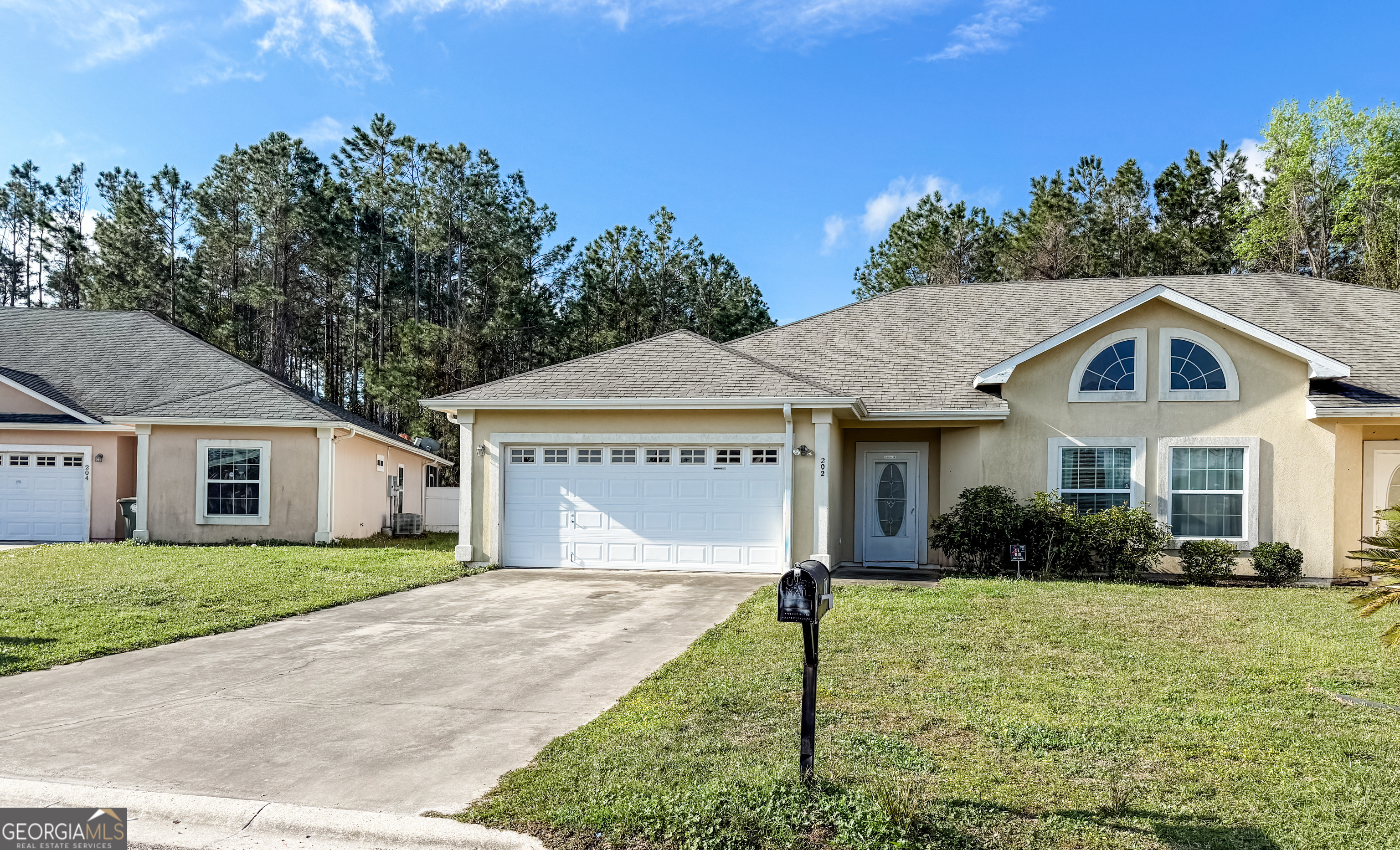 202 Royal Palms Avenue Property Photo