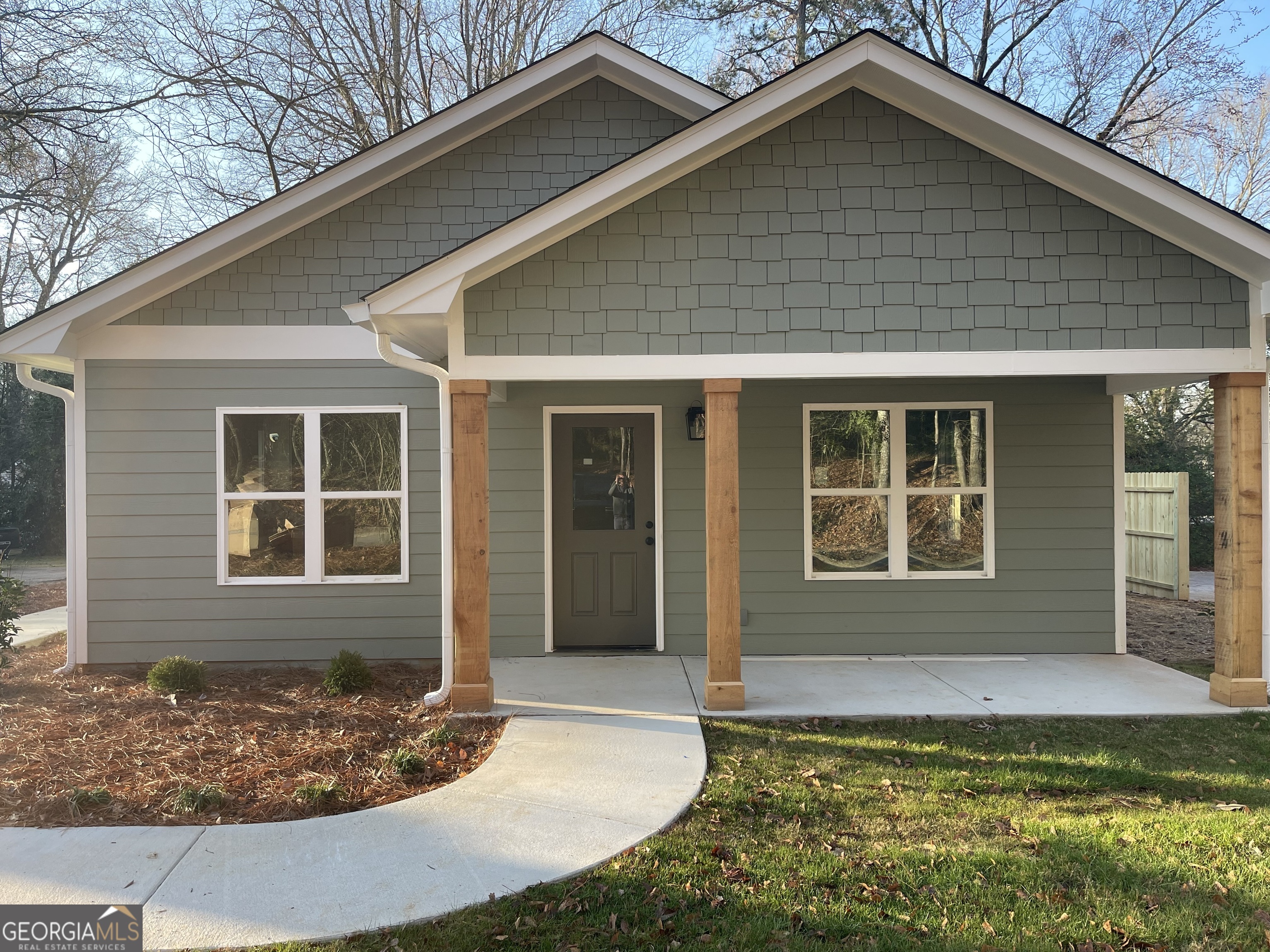 601 Elm Street Property Photo