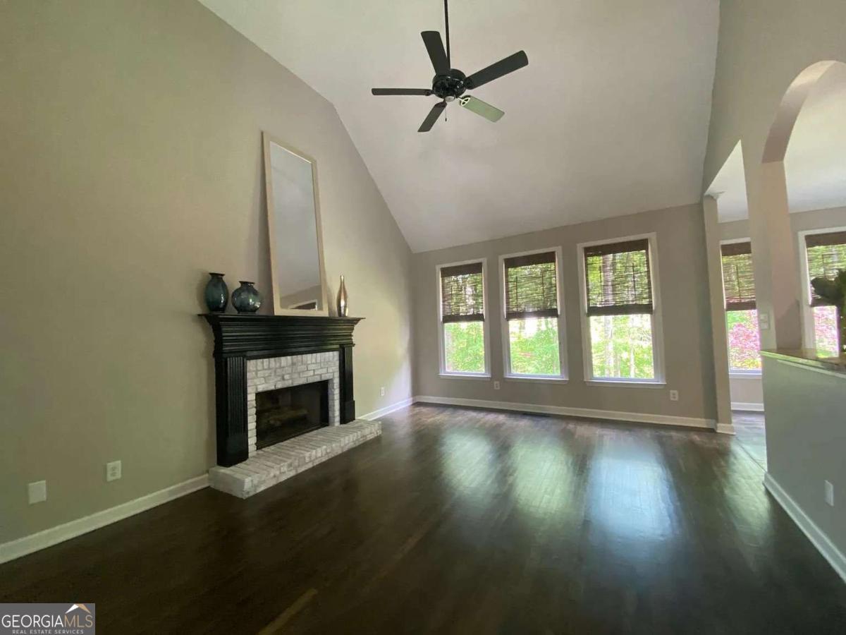 4219 Moccasin Trail Property Photo