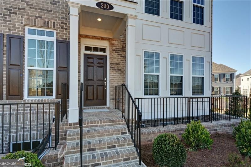 200 Braeden Way Property Photo