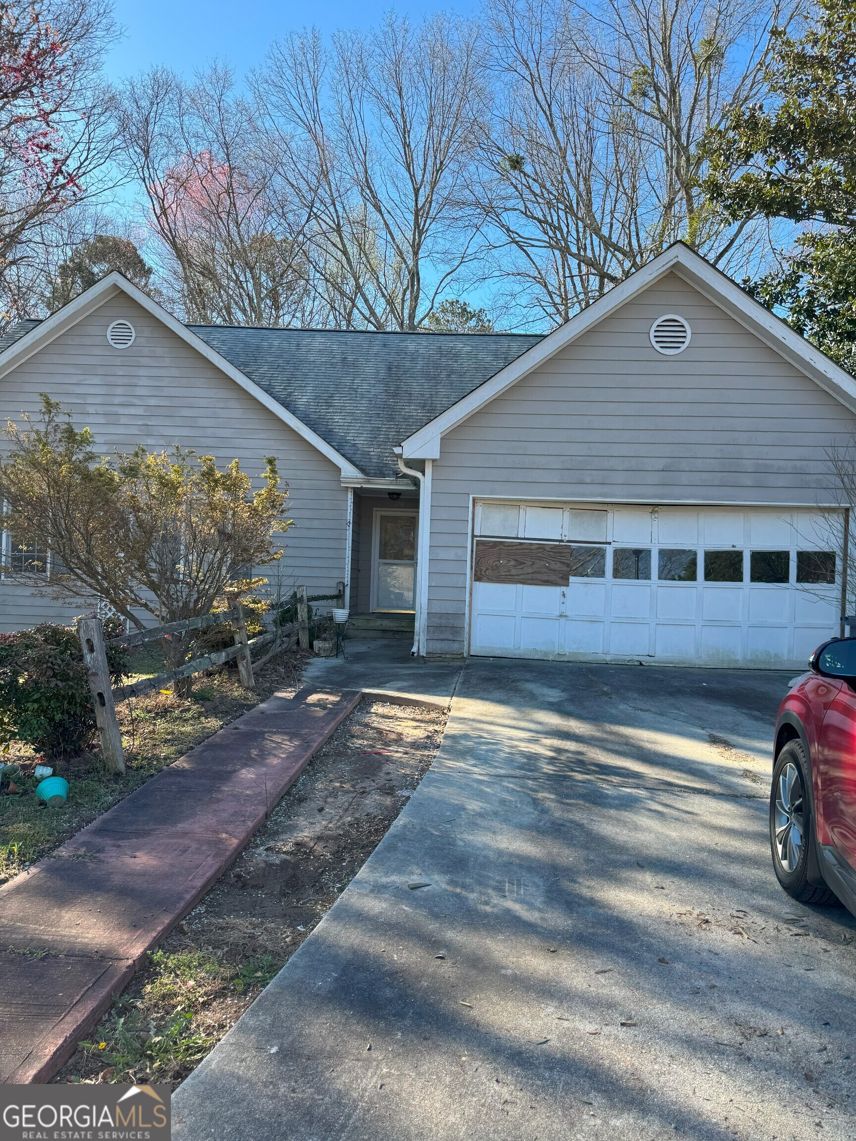 470 Yearling Drive Property Photo