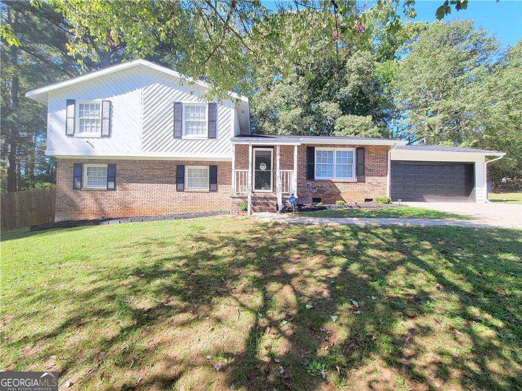 208 Willows Court Property Photo
