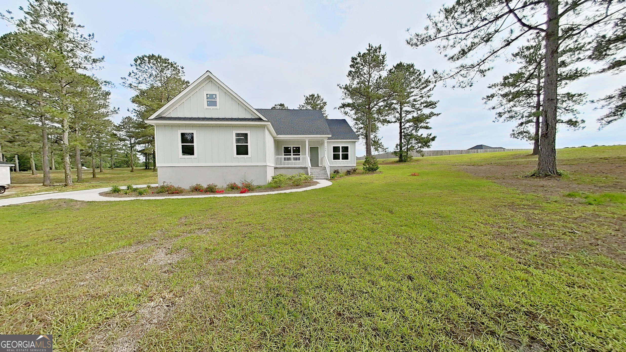 264 Woodridge Lane Property Photo 3