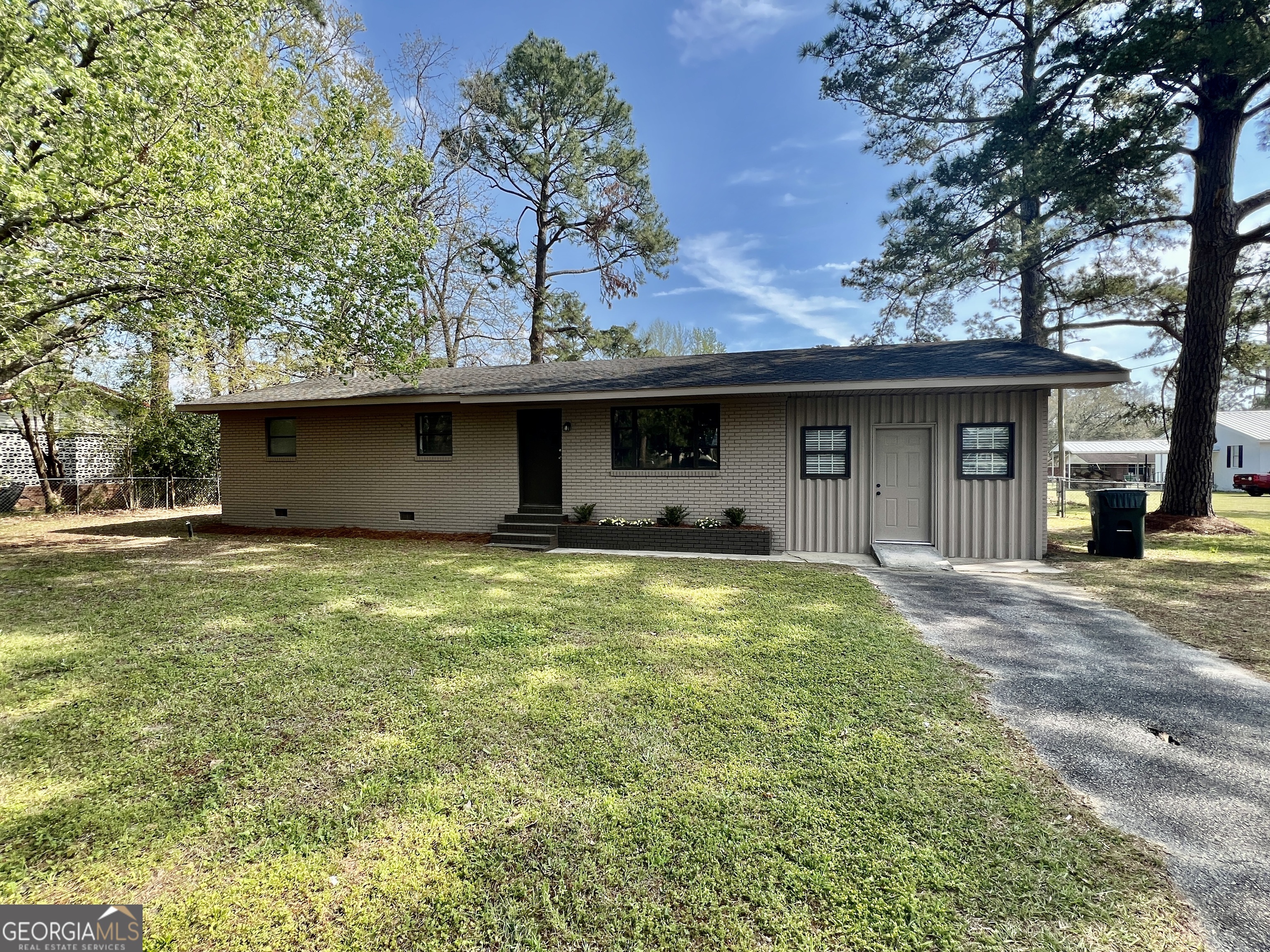 604 N Gordon Avenue Property Photo