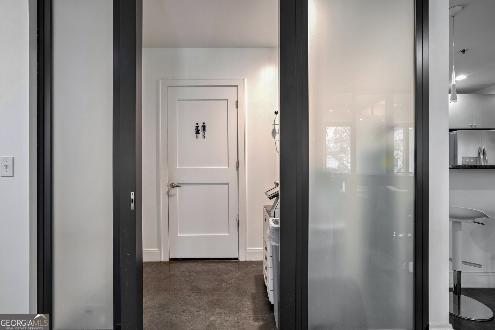 905 Juniper Street Ne # 110 Property Photo 8