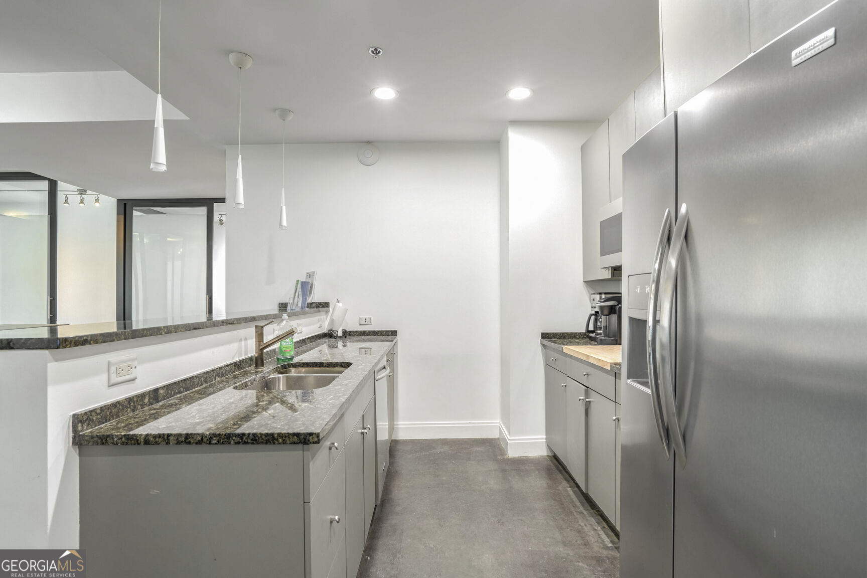 905 Juniper Street Ne # 110 Property Photo 18