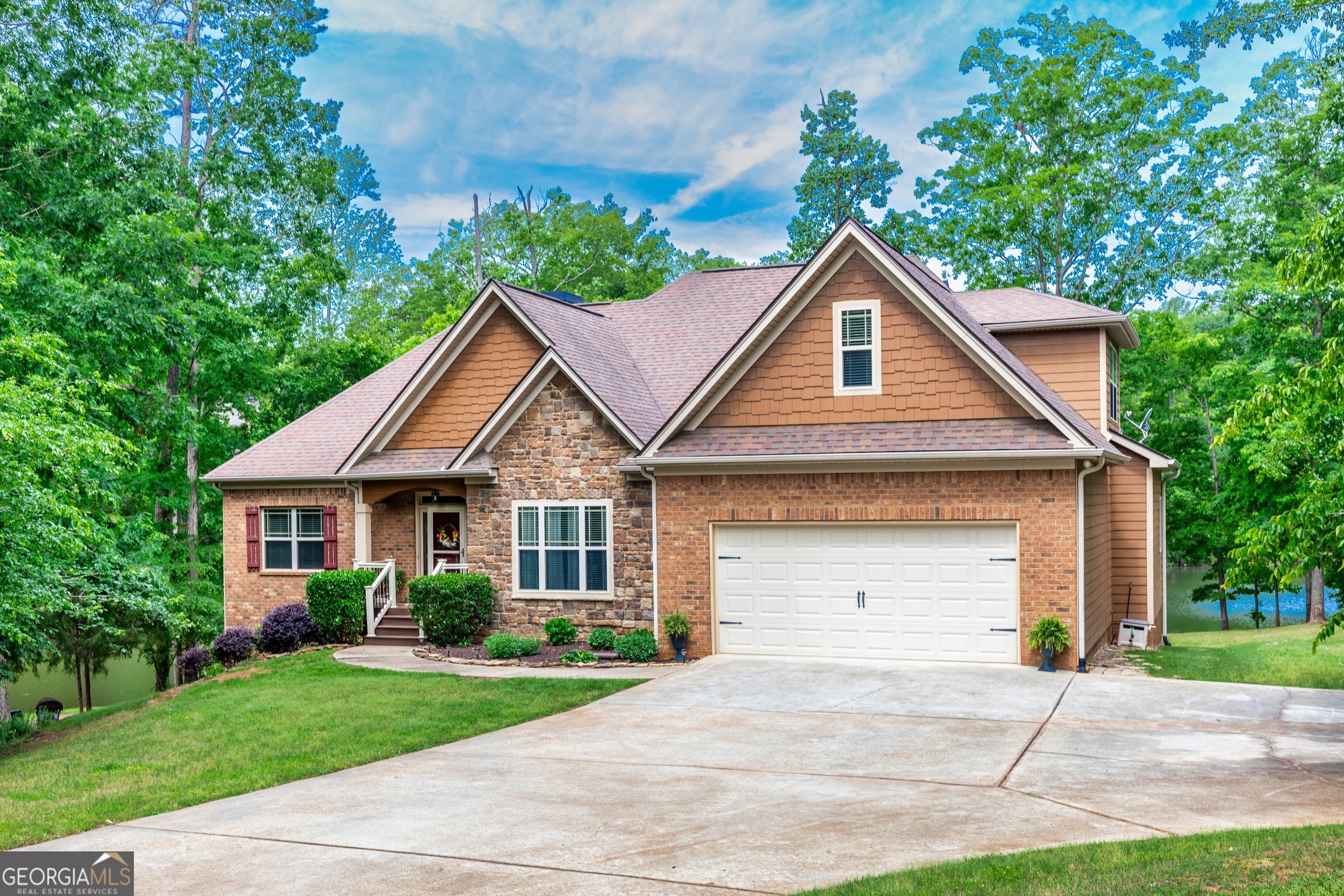 Newnan Real Estate Listings Main Image