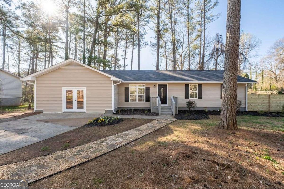 2014 Poplar Ridge Property Photo 1