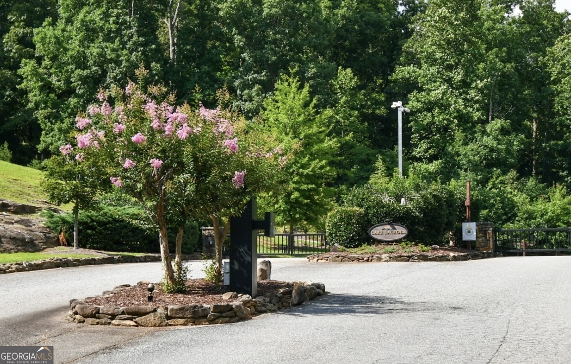 58 Mountainside Drive Property Photo 18