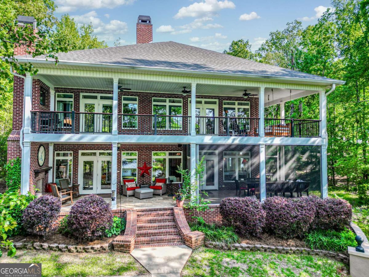 67 Mariners Drive Ne Property Photo