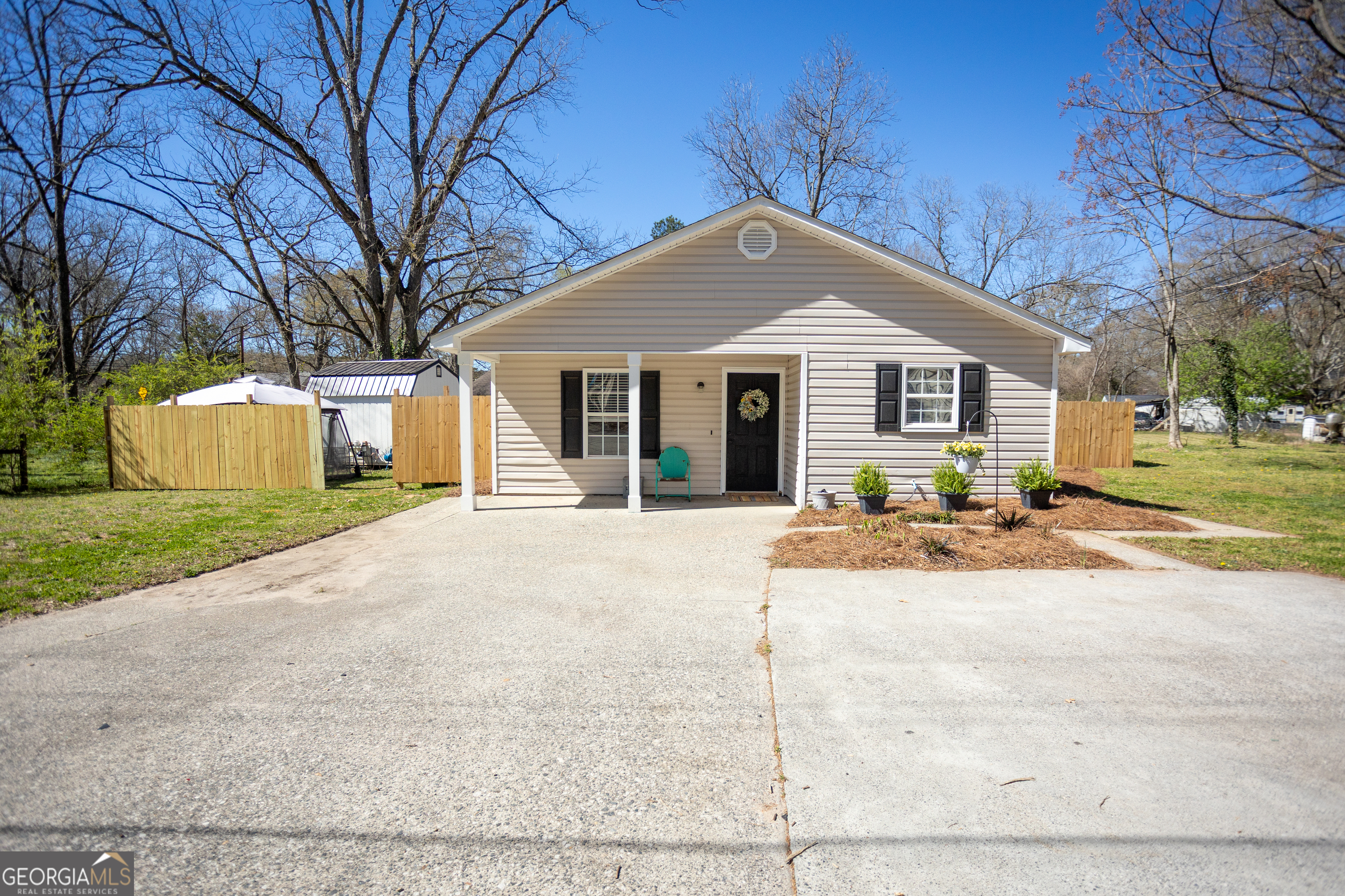 320 Harris Street Property Photo