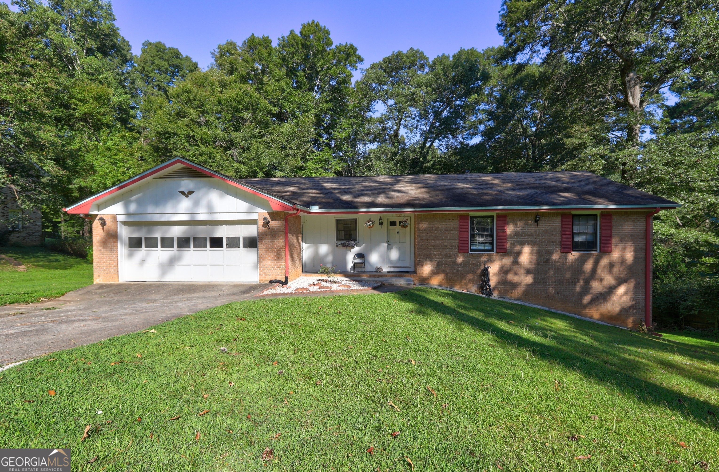 3341 Rae Place Property Photo