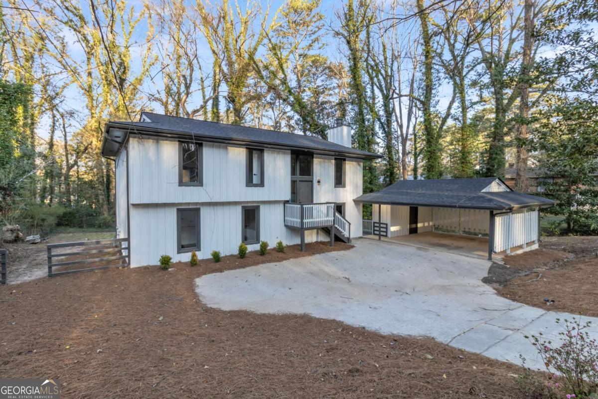 353 Colchester Drive Property Photo