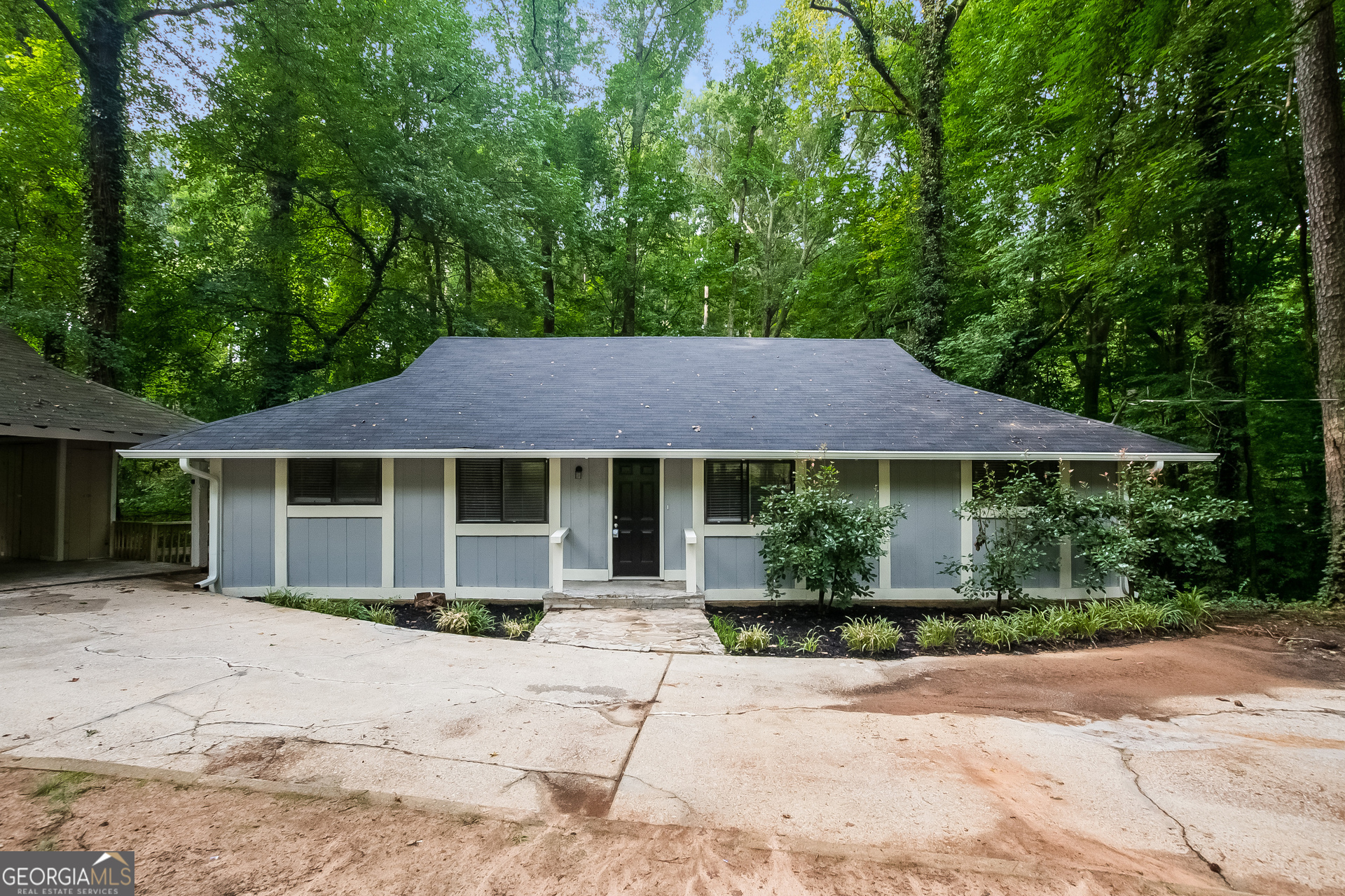 2628 Lake Shore Drive Property Photo