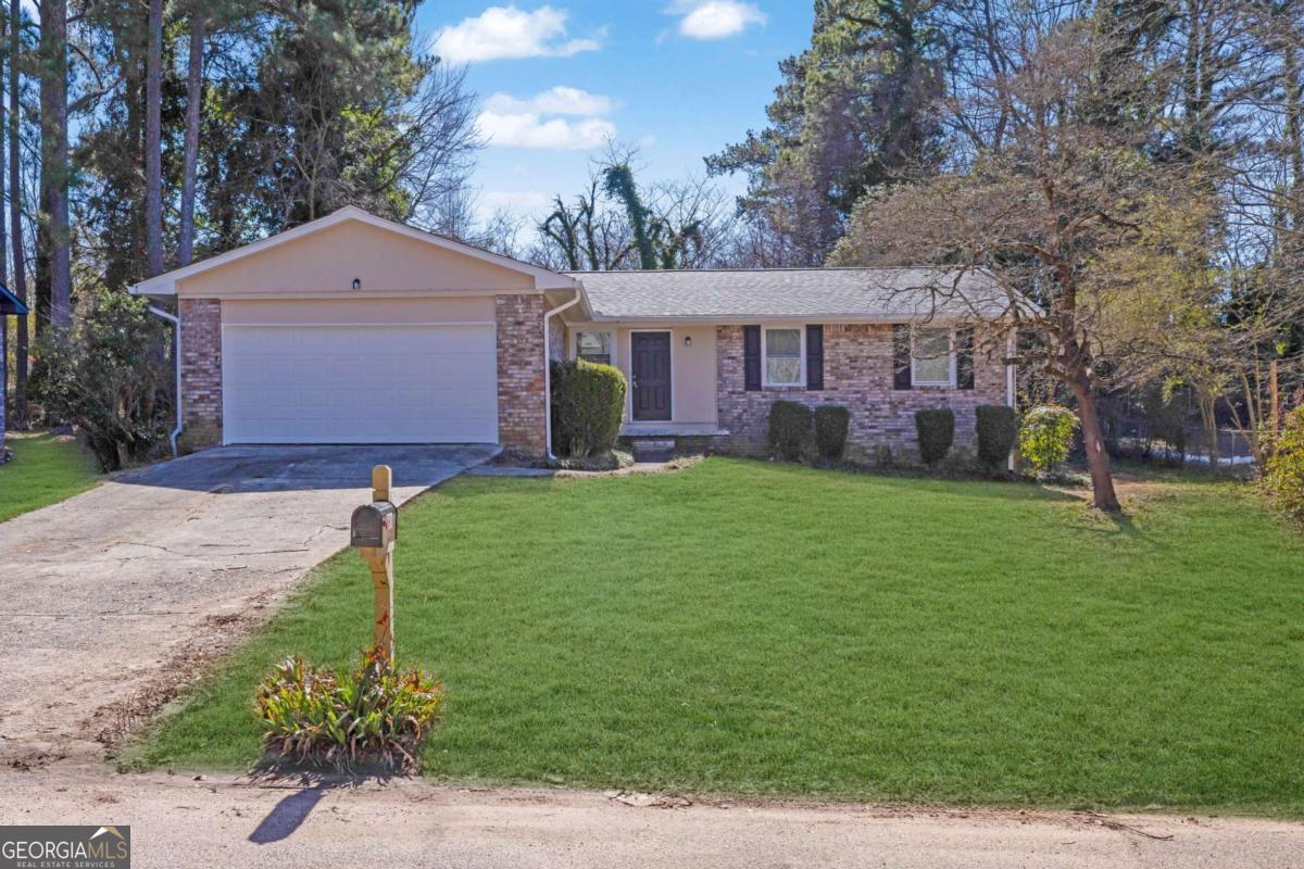2911 Botany Drive Property Photo