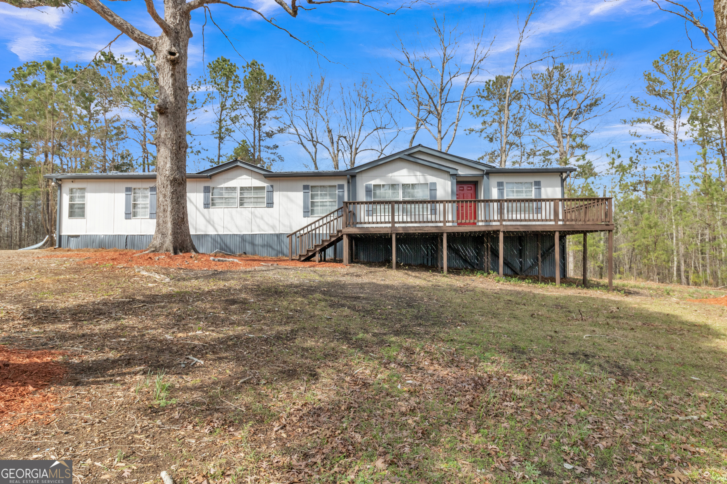 737 Leonard Road Property Photo