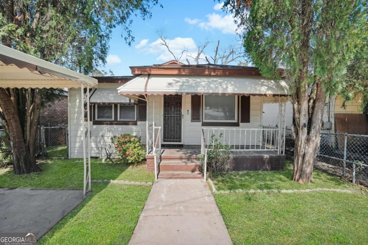 21 Burke Avenue Property Photo