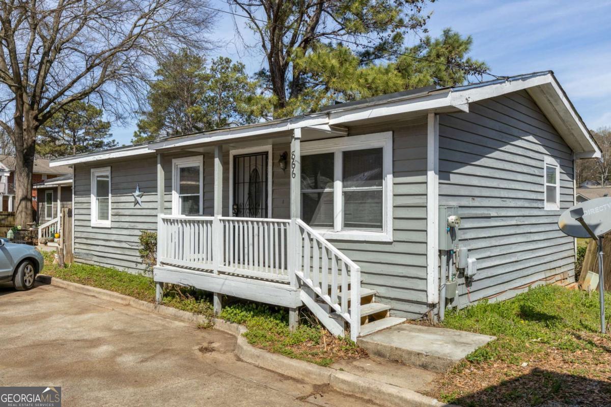866 United Avenue Se Property Photo