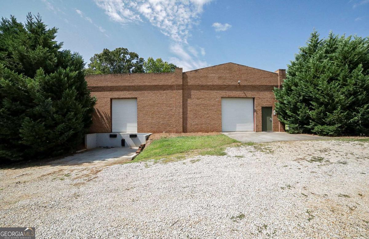 944 Harmony Road Property Photo 3
