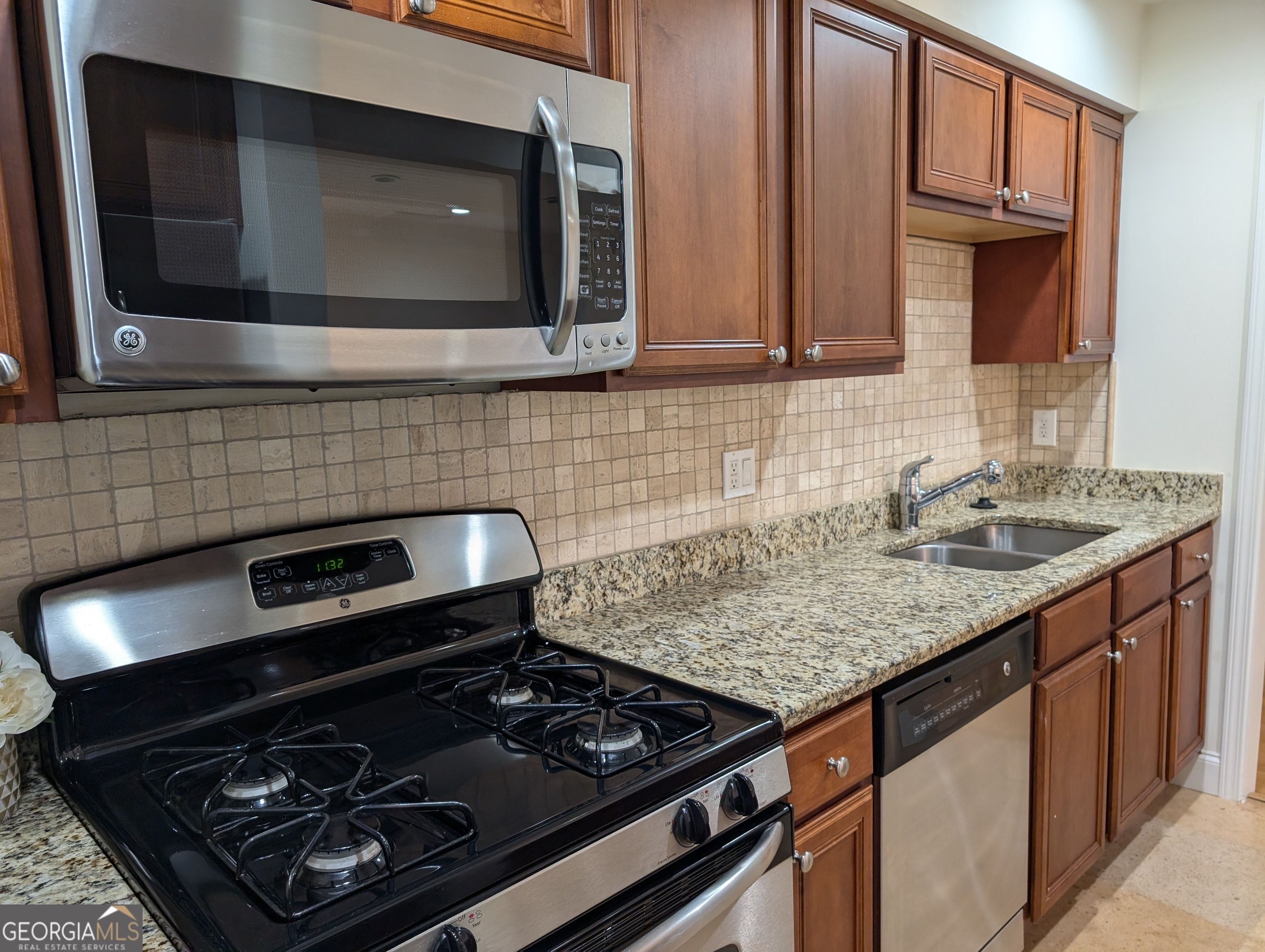 6980 Roswell # E11 Property Photo
