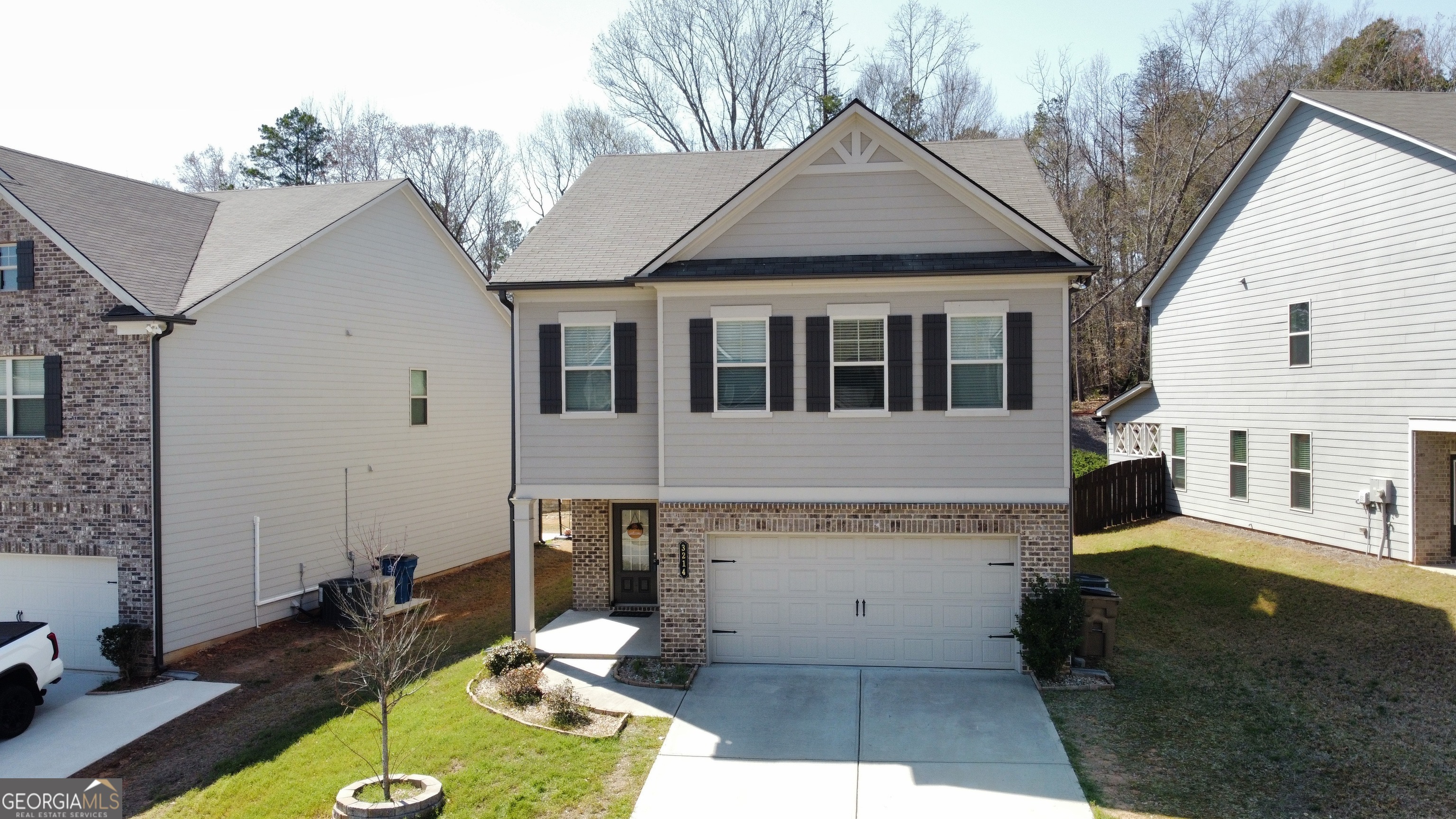 3214 Hawthorne Path Property Photo