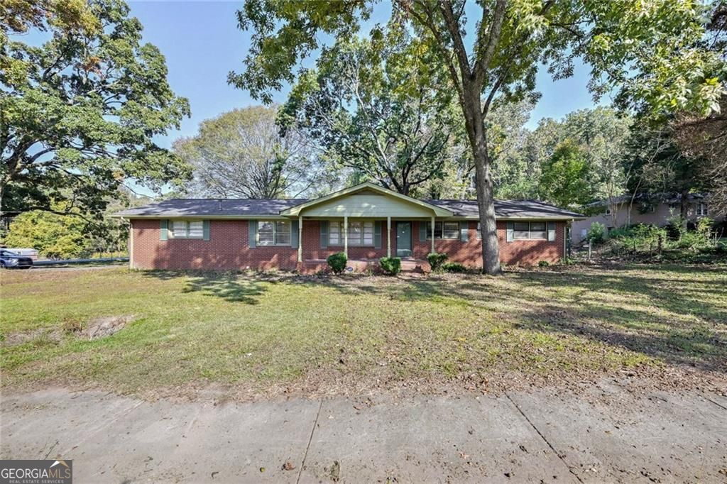 1189 E East Fayetteville Road Property Photo 1