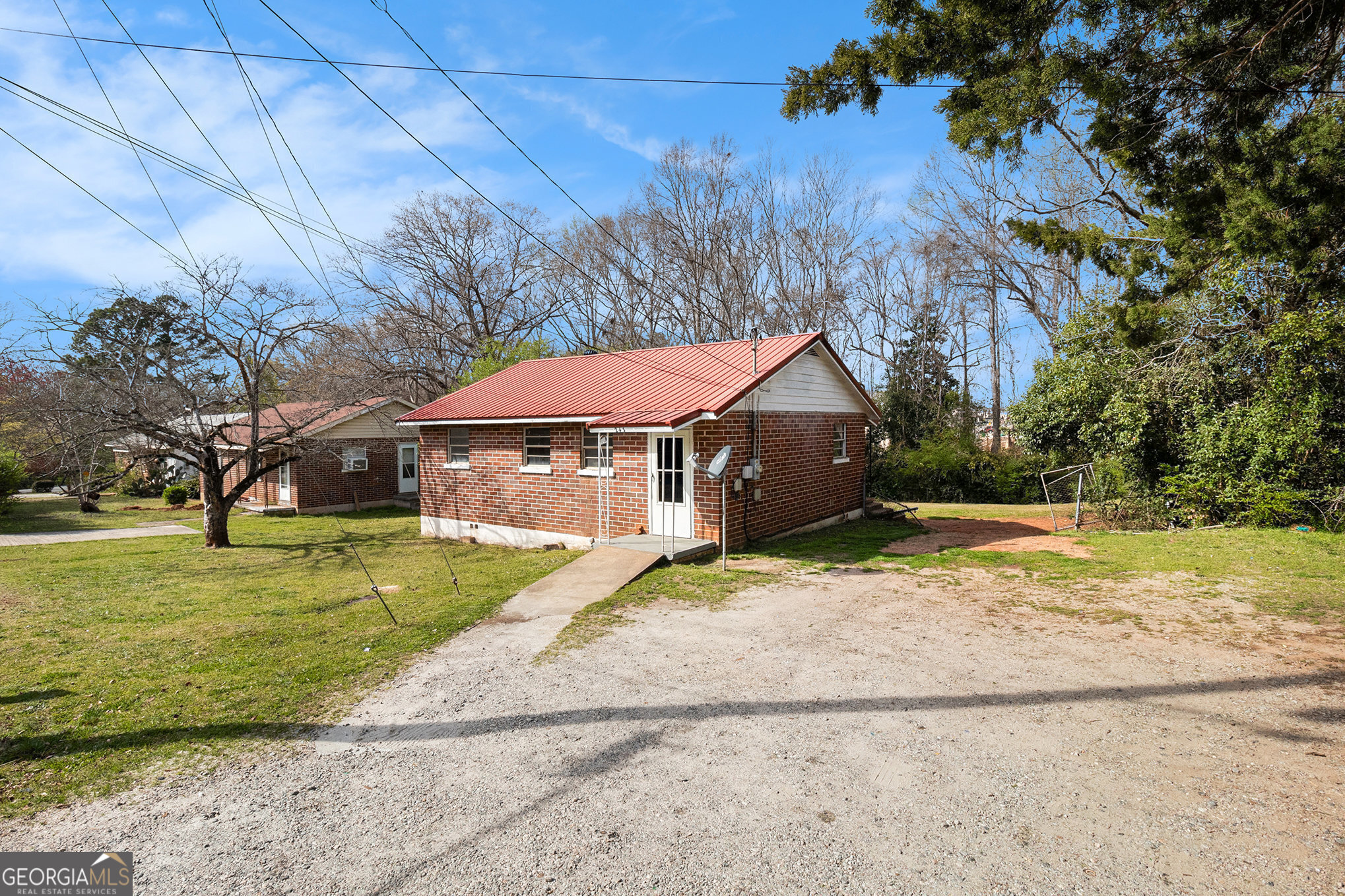 243 Glenn Street Property Photo