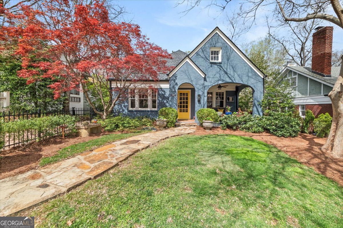 1040 Amsterdam Avenue Ne Property Photo
