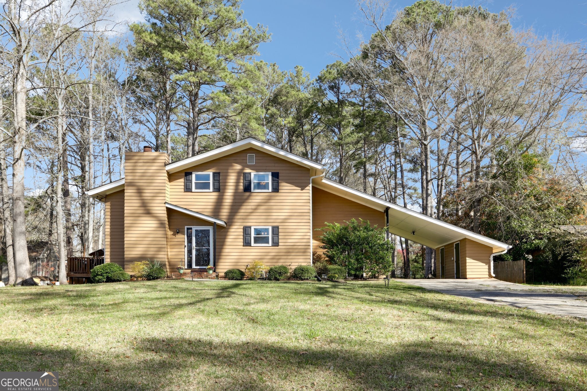 6 Lynn Circle Property Photo