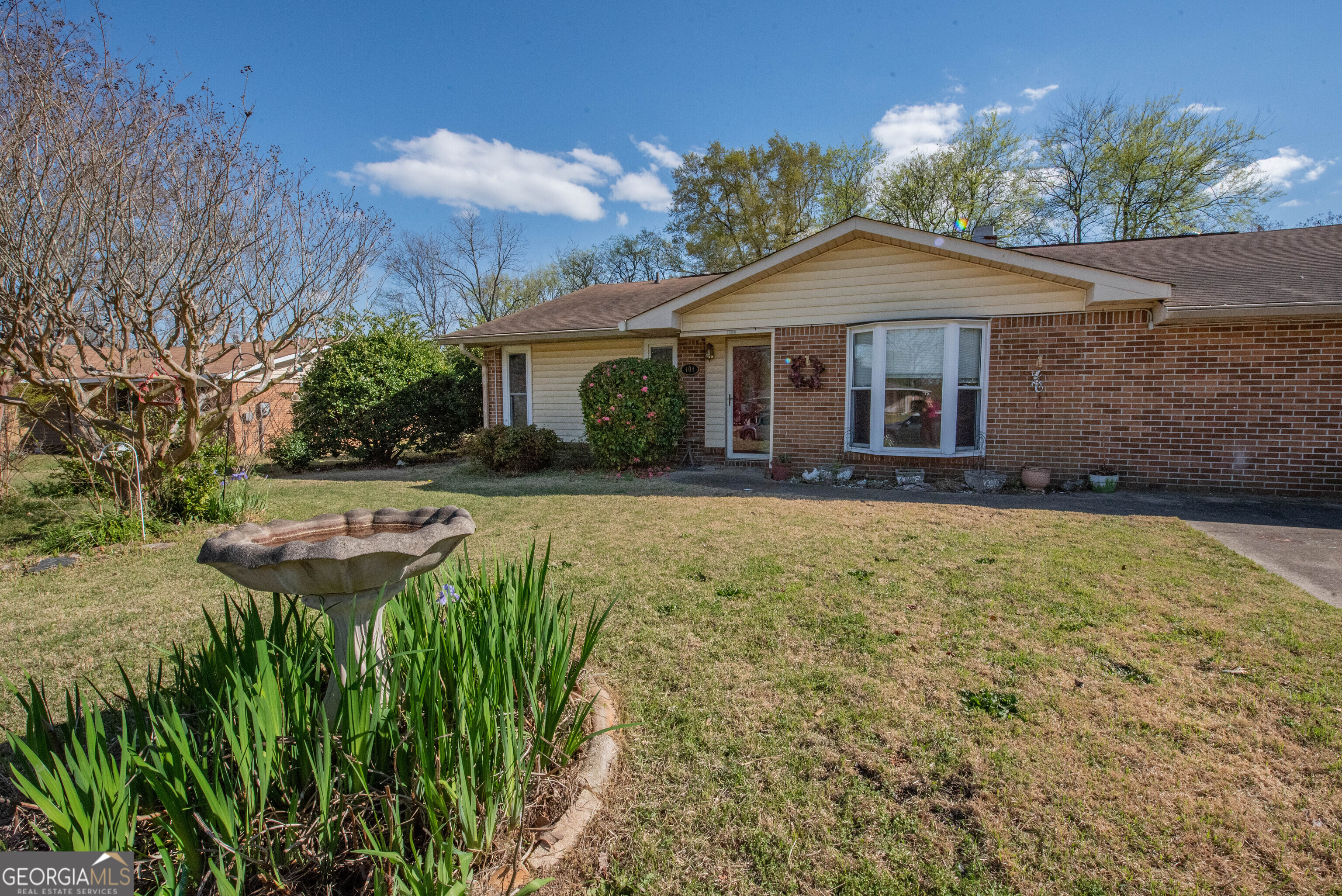 104 Fieldstone Property Photo