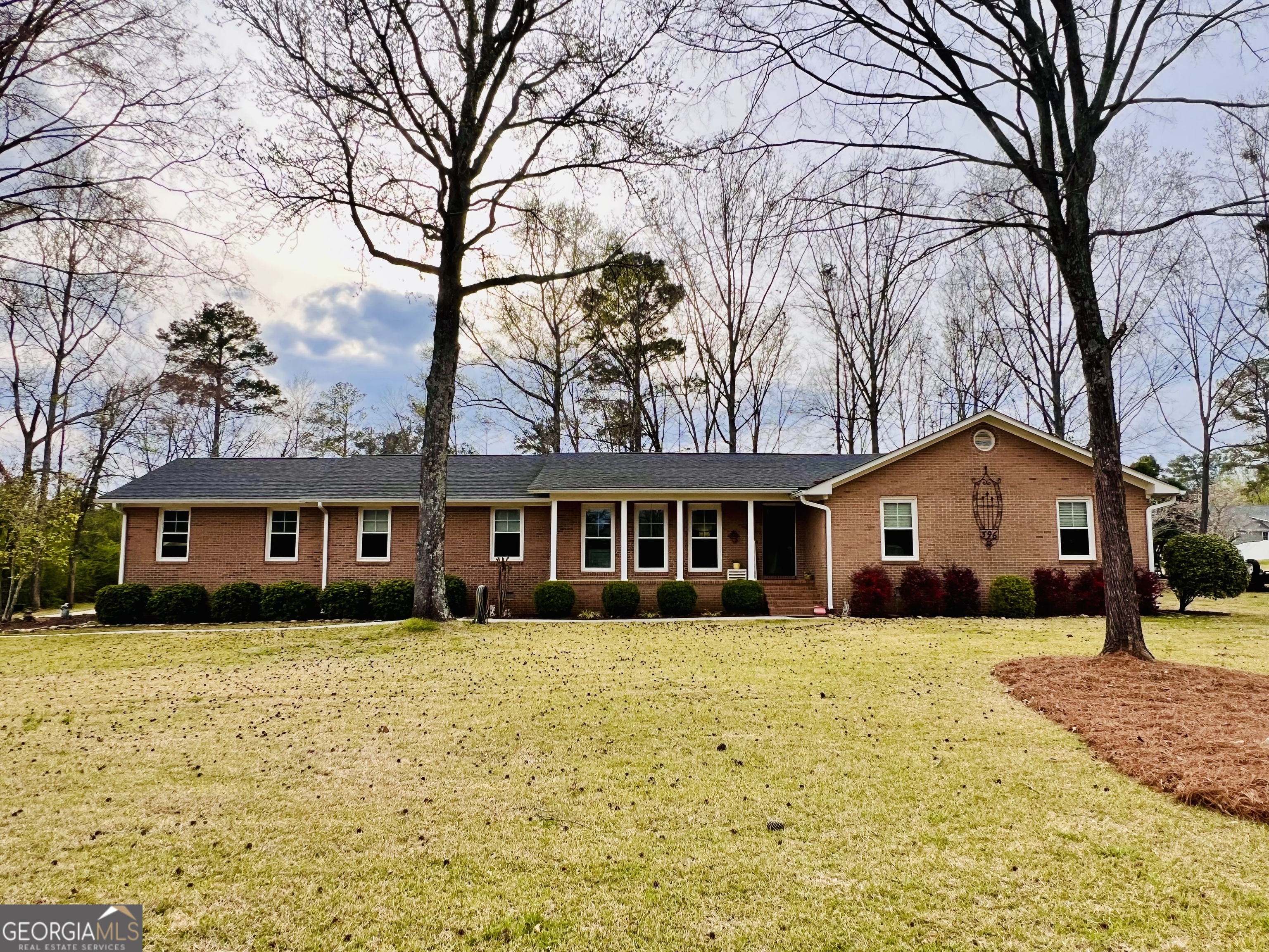 396 Luton Place Property Photo