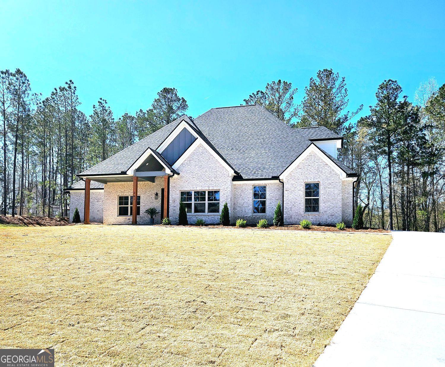 261 Arborview Drive Property Photo 1